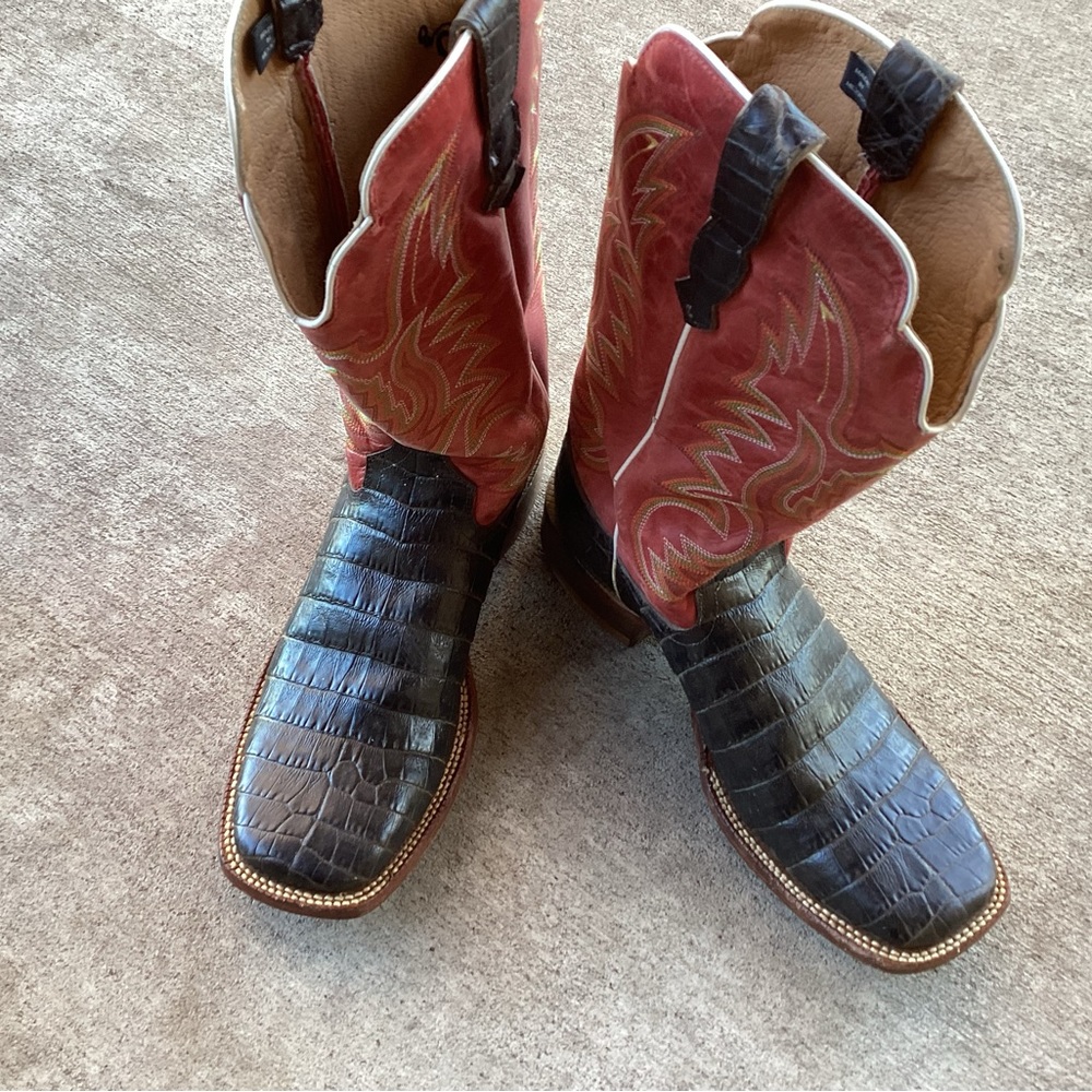 COPY - Lightly used outlaw Black caiman belly print boots 10.5 D